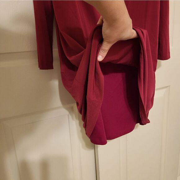 Vince Camuto burgundy long-sleeved midi dress - Picture 6 of 9